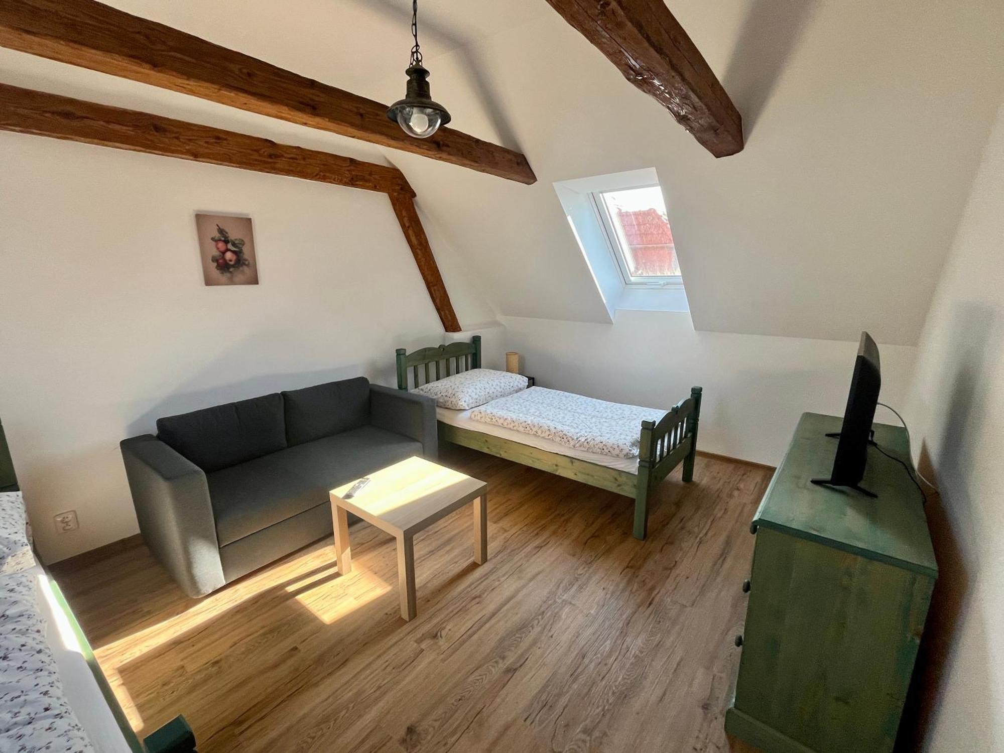 Apartmany Statek Bezdedice Hostomice Exterior foto