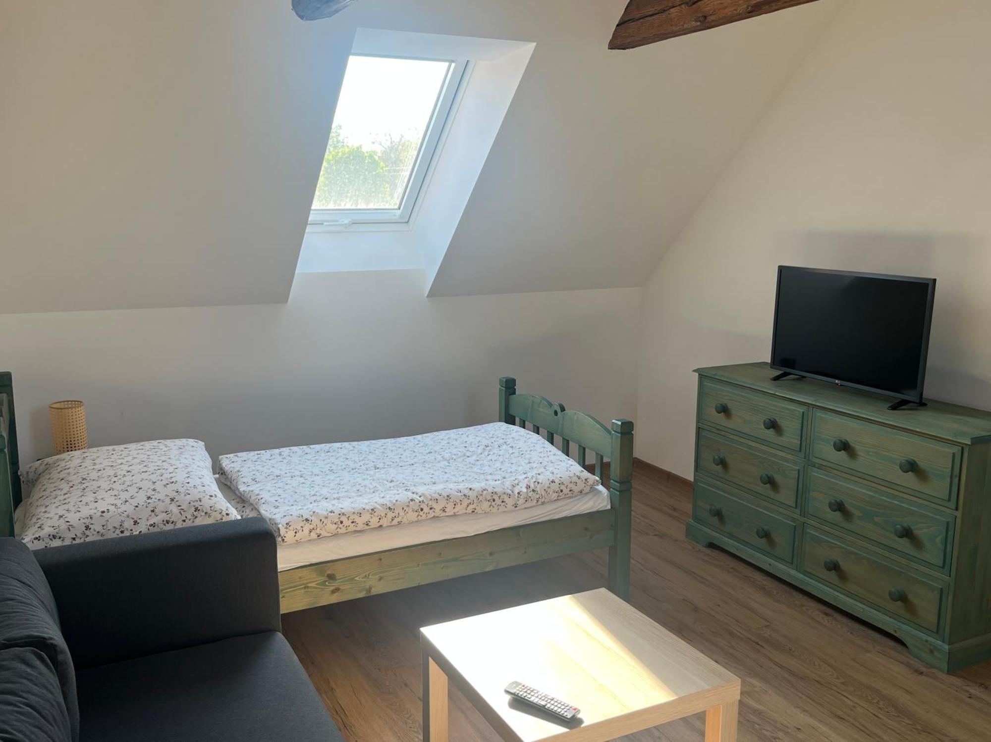 Apartmany Statek Bezdedice Hostomice Exterior foto